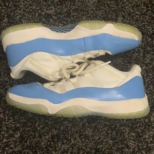 Jordan 11 UNC SIZE 8